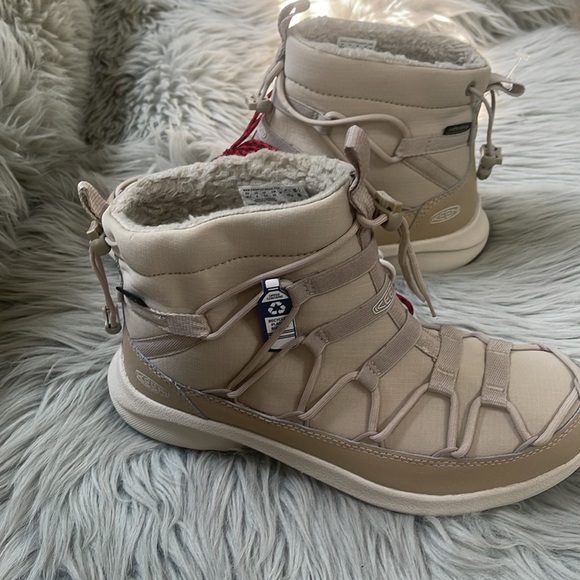 Keen Cream Tan Winter Rain chukka boots - Picture 3 of 5